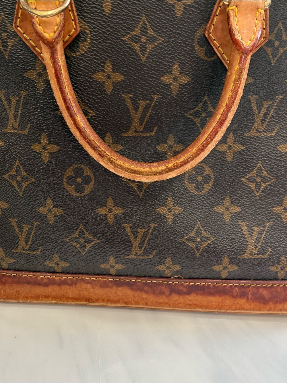 Vintage Authentic Louis Vuitton Alma PM - Picture 2 of 5